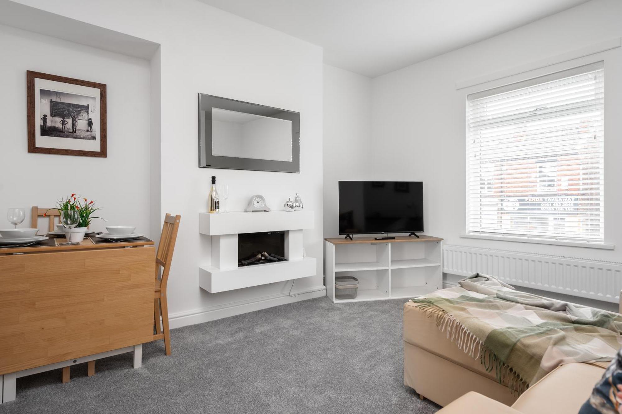 Buxton Apartment - 1 Bed, Free Parking, Wi-Fi Hazel Grove Exterior foto
