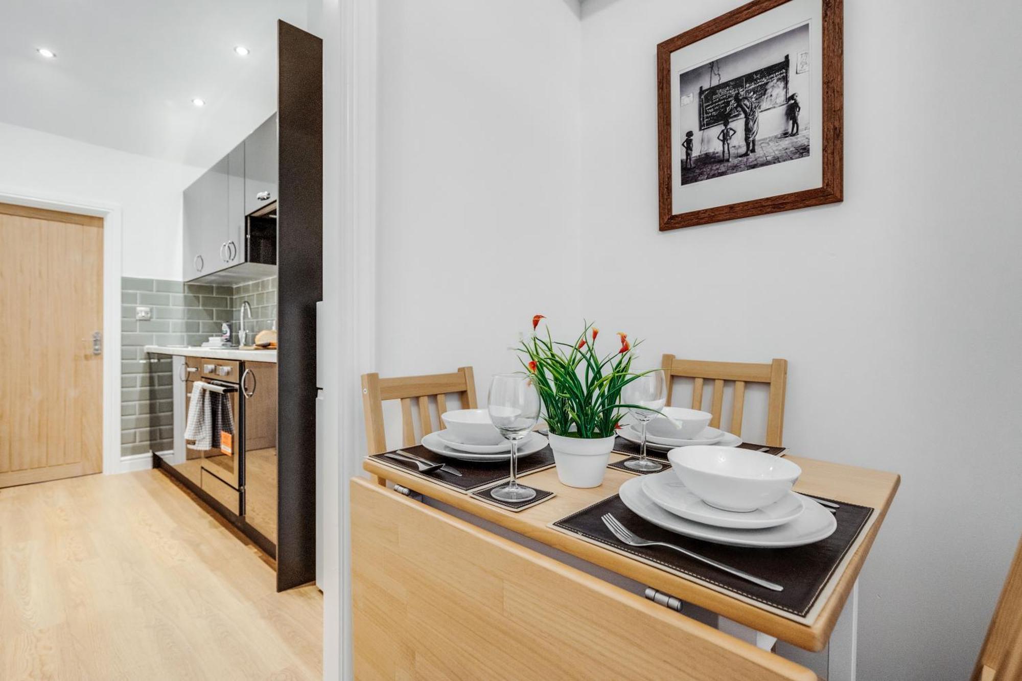 Buxton Apartment - 1 Bed, Free Parking, Wi-Fi Hazel Grove Exterior foto